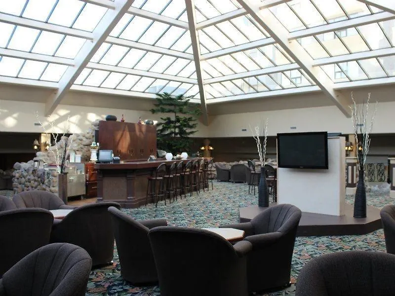 Edmonton Inn And Conference Centre 3*,