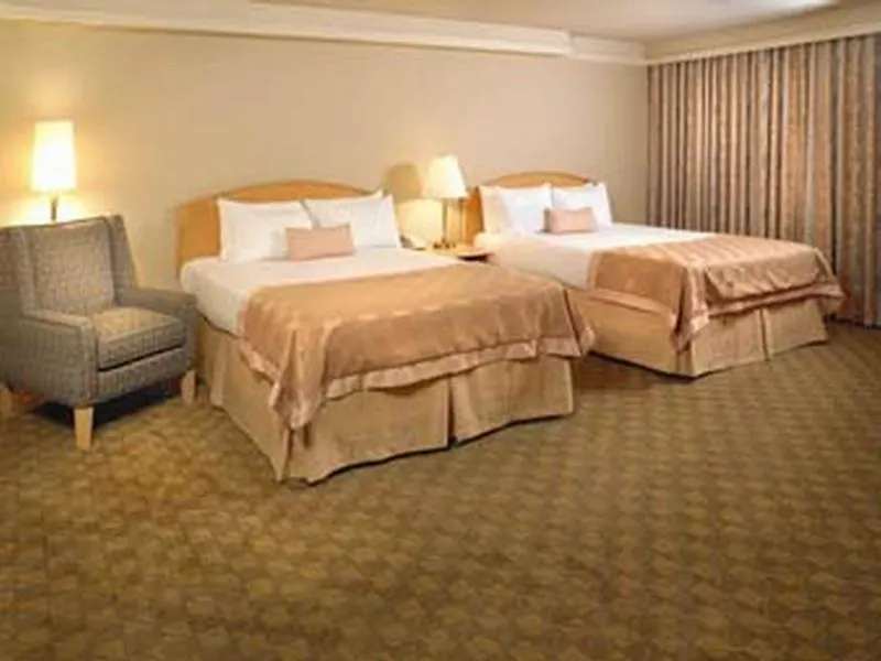 Edmonton Inn And Conference Centre 3*,