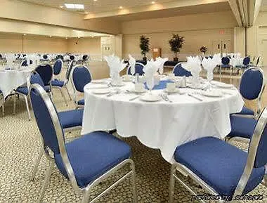Edmonton Inn And Conference Centre 3*,  Canada